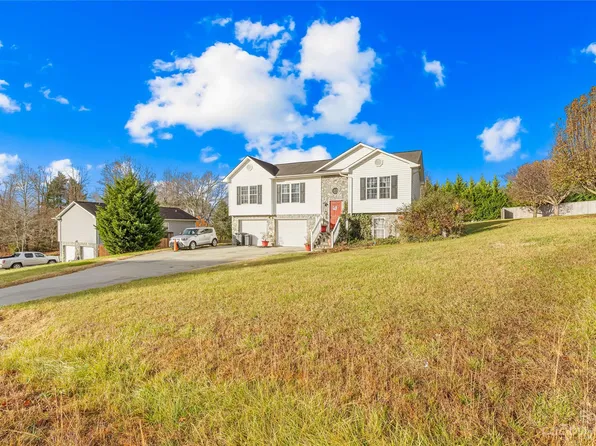 3319 Lilac Ln, Hudson, NC 28638