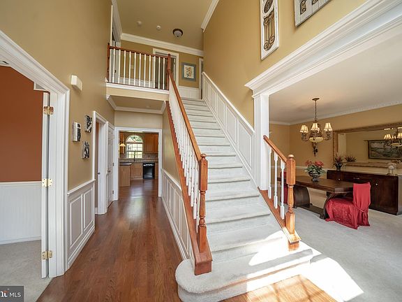 2nd image of 4 Nellie Ln