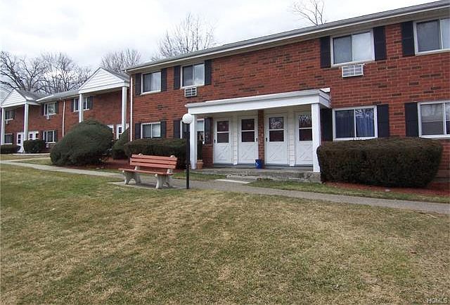 1st image of 94 Manor Dr #94