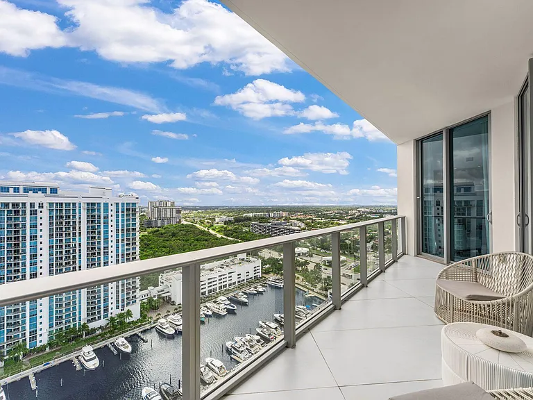 17301 Biscayne Blvd #Penthouse 7 — Photo 44