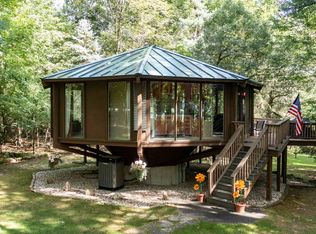 N1885 Virginia Dr, Waupaca, WI 54981