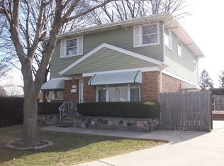 11047 Shelley Ct, Westchester, IL 60154