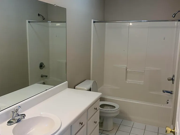 2721 Columns Way SW — Photo 8