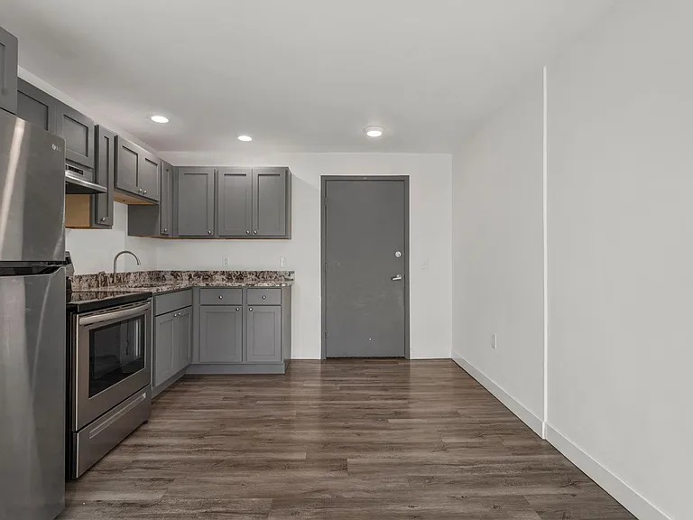 703 N Park 704 Tarn — Photo 6