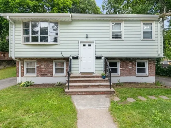 9 Grove Ter #1, West Roxbury, MA 02132