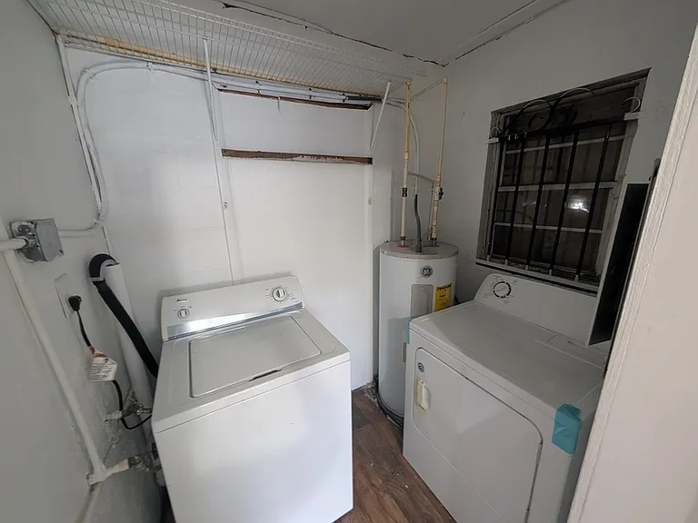 4223 W Laurel St #FRONT HOUSE — Photo 16