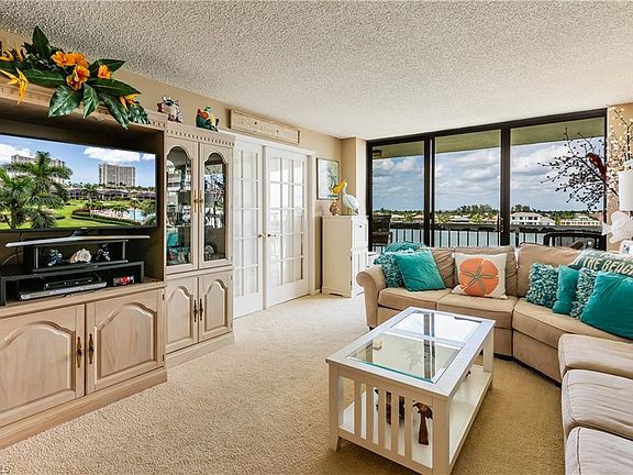 3rd image of 651 Seaview Ct APT 505