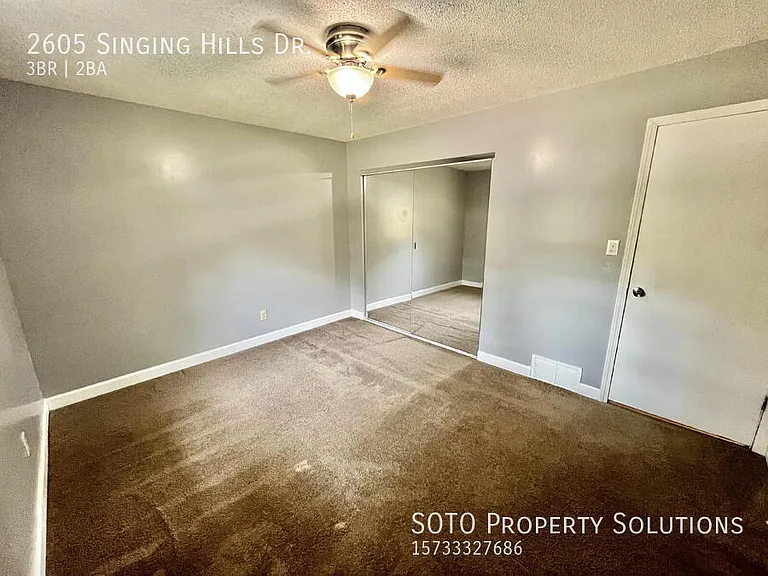 2605 Singing Hills Dr — Photo 23