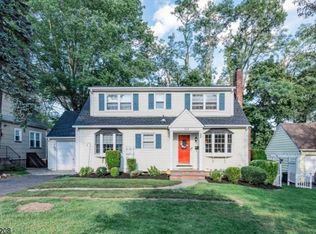 133 Forest Rd, Glen Rock, NJ 07452