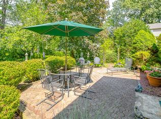 220 Sharrow Vale Rd, Cherry Hill, NJ 08034