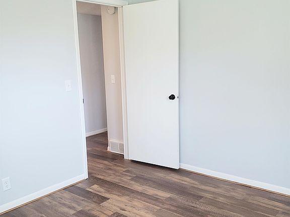 3rd image of 1011 Columbus St #1/2