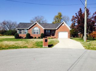 317 Steeplechase Dr, Smithville, TN 37166