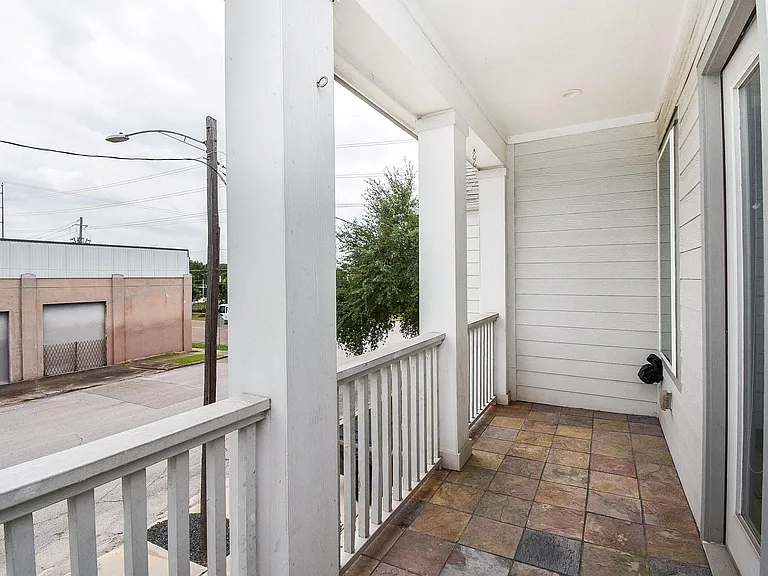 1122 Live Oak St — Photo 16
