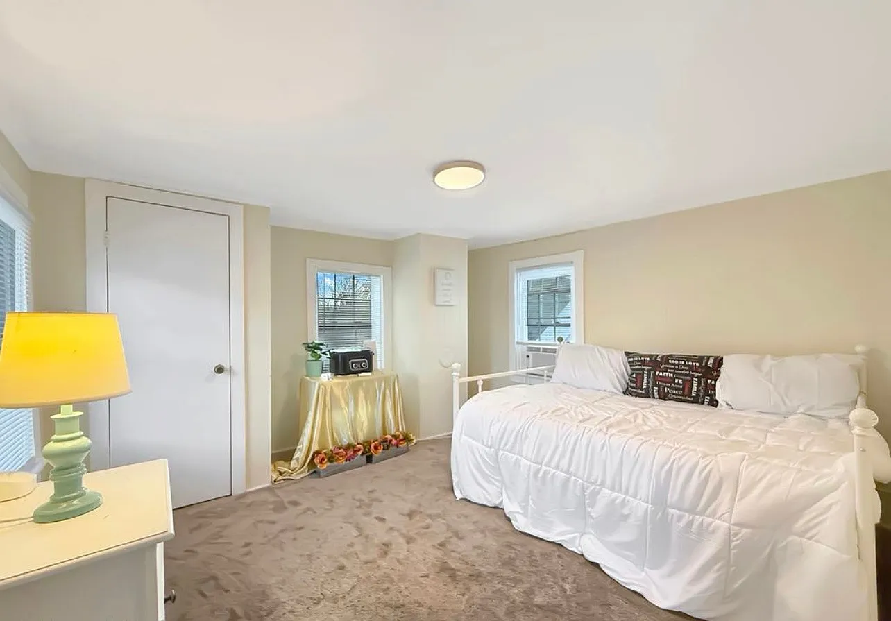 3 bed, 1156 sqft, $1,600 — Photo 4