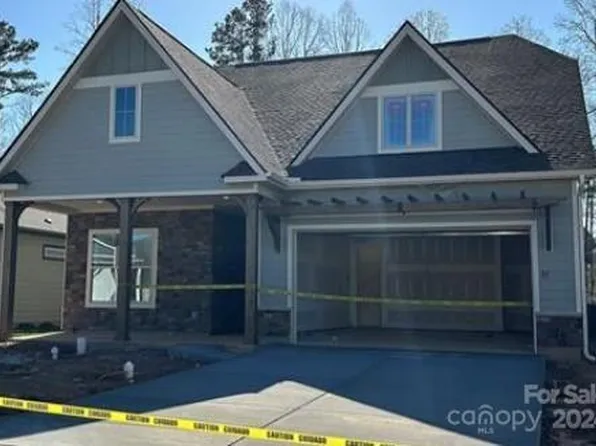 6105 Pier Dr, Denver, NC 28037