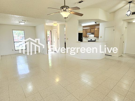 4th image of 2223 Zia Ct