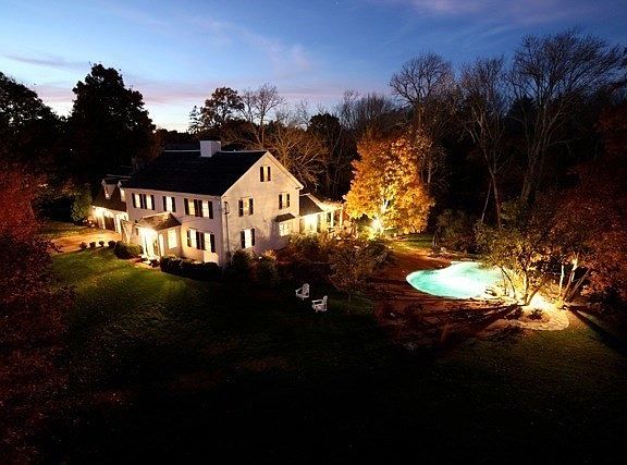 3rd image of 233 Washington St