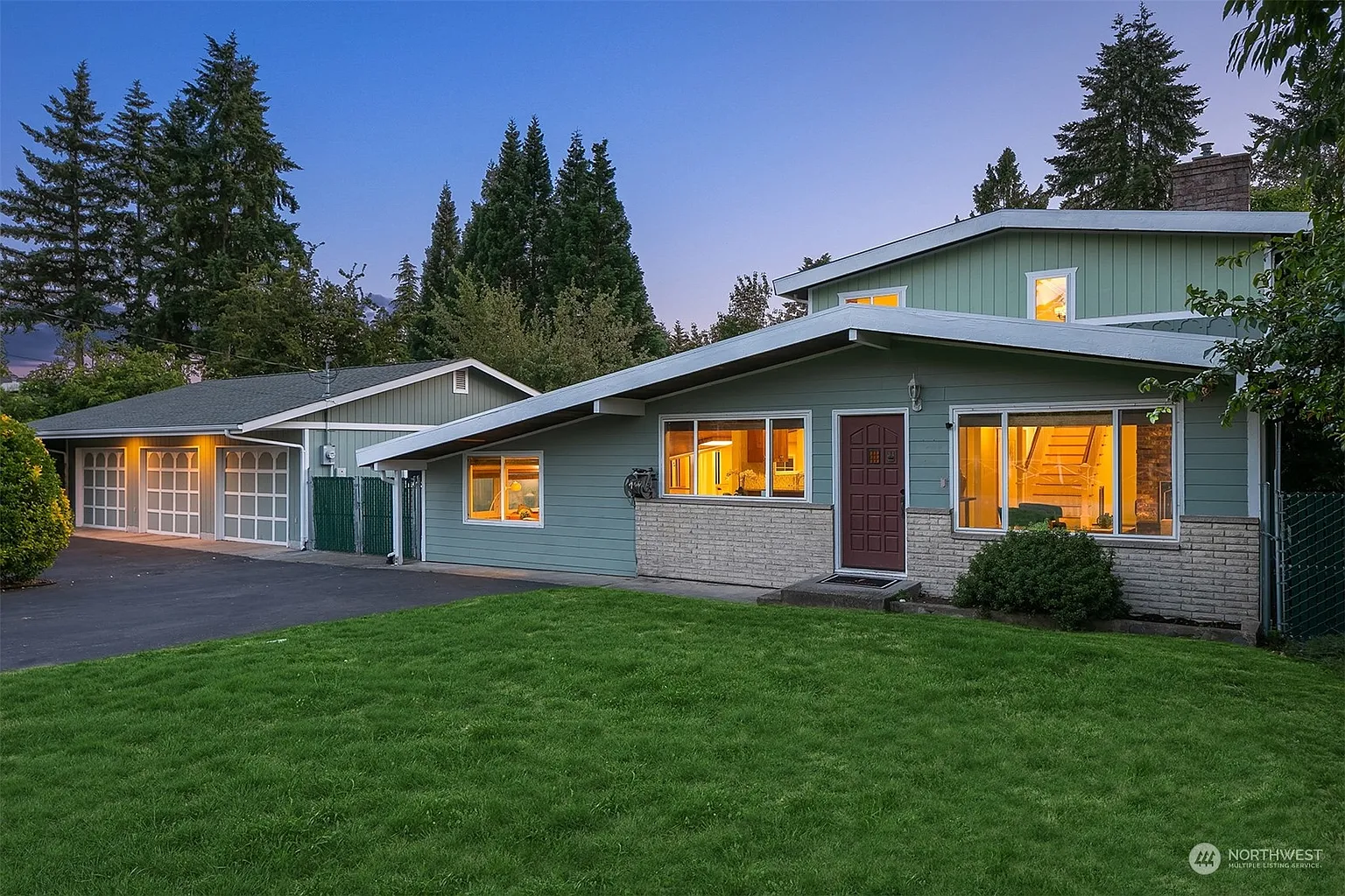16207 12th Avenue SW photo 1