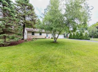 320 State St, Dousman, WI 53118