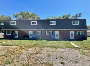 210 Grace St #212, Tonganoxie, KS 66086