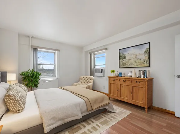 9 Fordham Hill Oval image 5 of 9