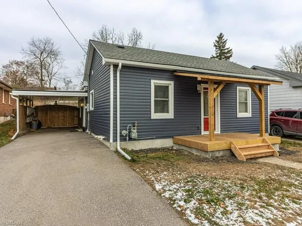 8 Queen St, Brant, ON N3L 1C1