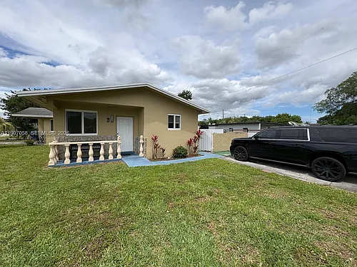 2550 SW 58th Ave #A Photo 1