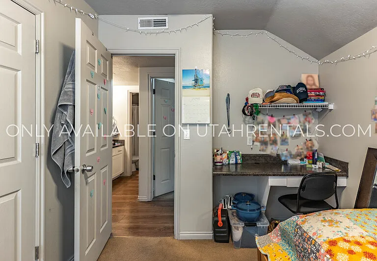843 E 620 N #L2-2 — Photo 9