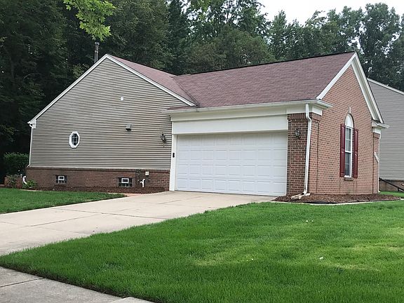 2nd image of 39208 Forest Creek Dr