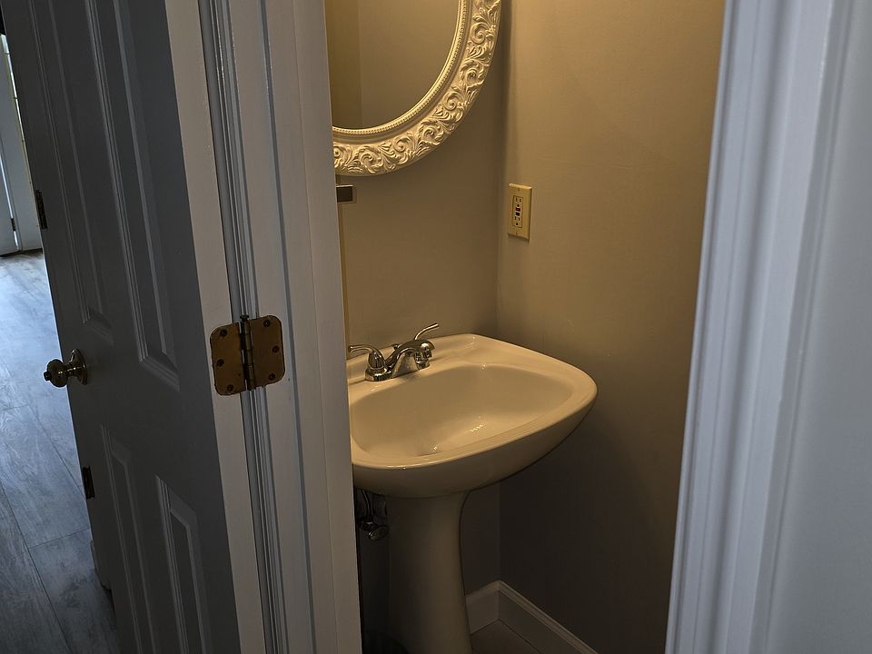 1st image of 615 Carolina Ave APT B7