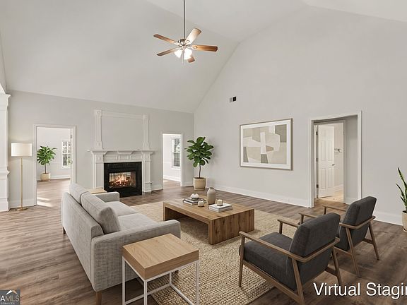 3rd image of 17 Windermere Bnd NW