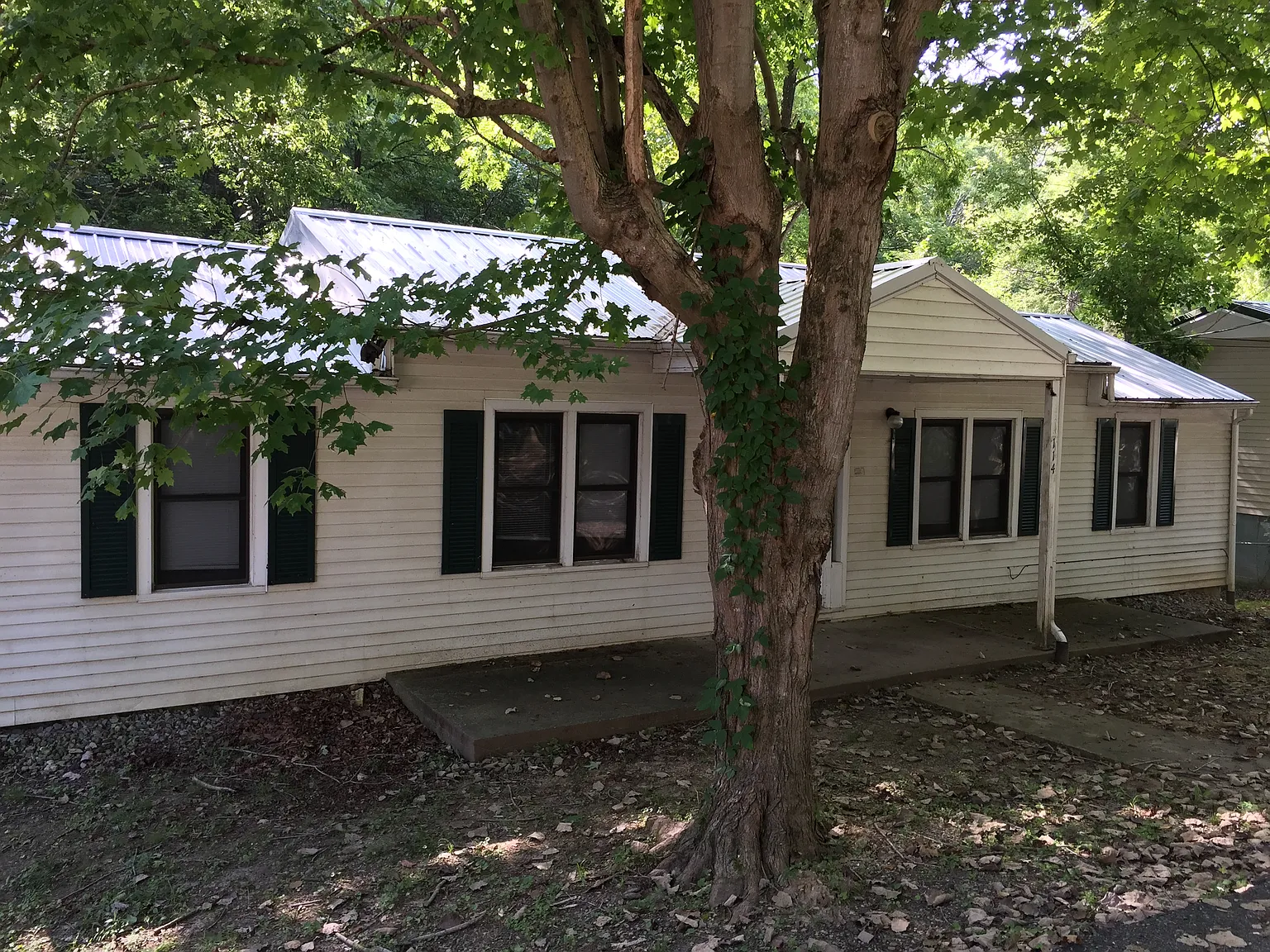 114 Brookhollow Drive, Ashland City, TN 37015 — Photo 2