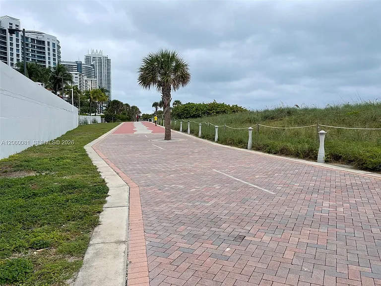 5825 Collins Ave #7B — Photo 17