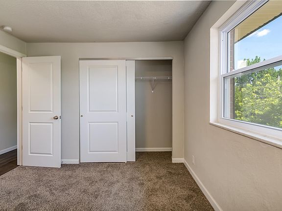 5th image of 3735 Cambridge Ave #4E