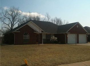 828 Tilghman Dr, Chandler, OK 74834