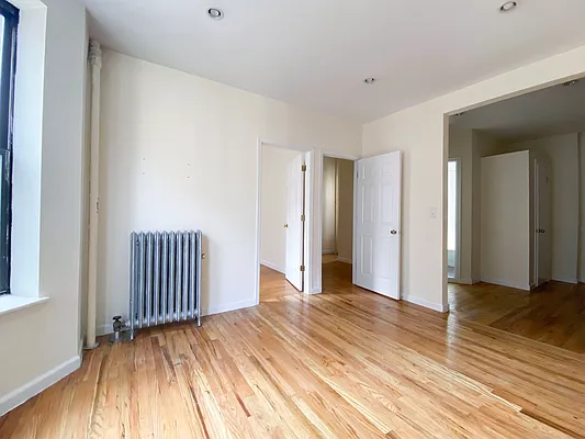 Rented by Kahen Properties | media 2