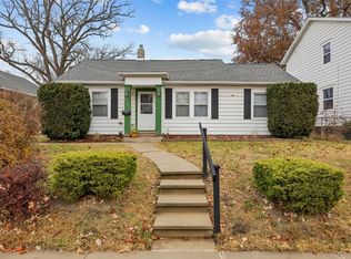 1522 J Ave NE, Cedar Rapids, IA 52402