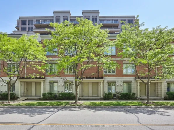 21 Galleria Pkwy #21, Markham, ON L3T 0A4