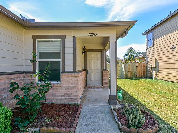 3rd image of 12919 Cloverwalk Ln