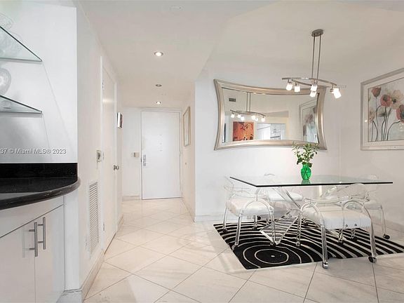 5th image of 4775 Collins Ave APT 2404