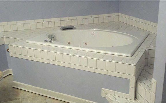Whirlpool tub