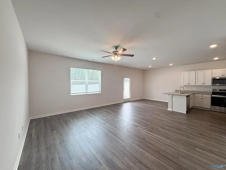 165 Maple Spring Trl — Photo 4