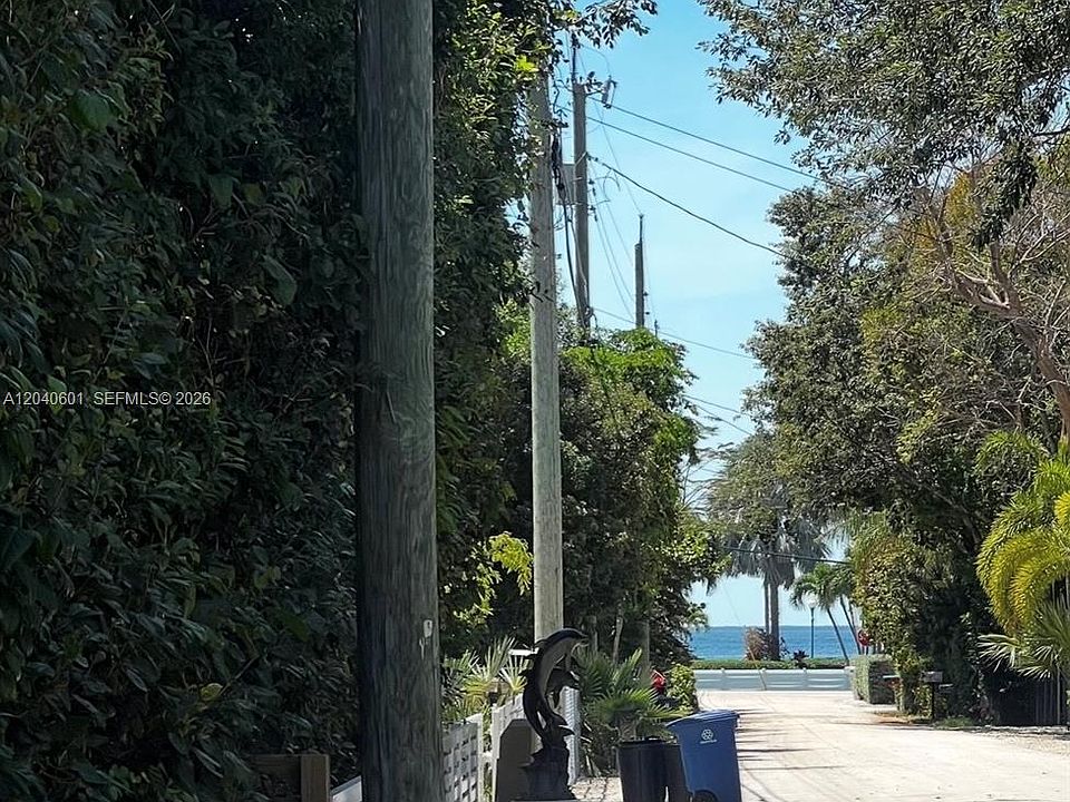 1st image of 31 Dolphin Rd