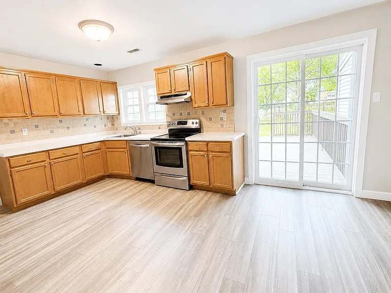 739 Orley Pl — Photo 3