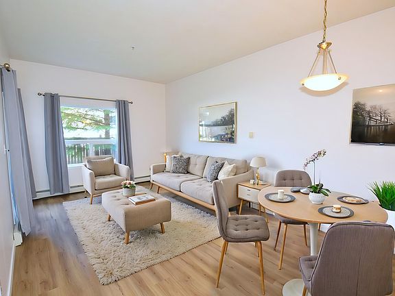 3rd image of 4310 33rd St #103