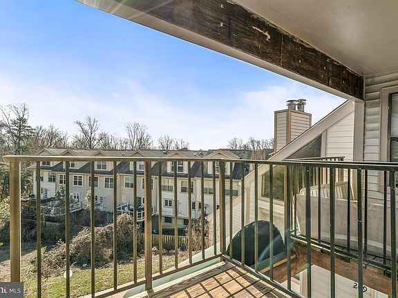 4th image of 13405 Shady Knoll Dr APT 310