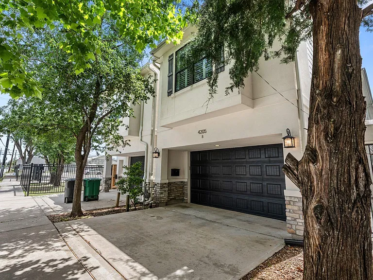 4205 Koehler St #B — Photo 26