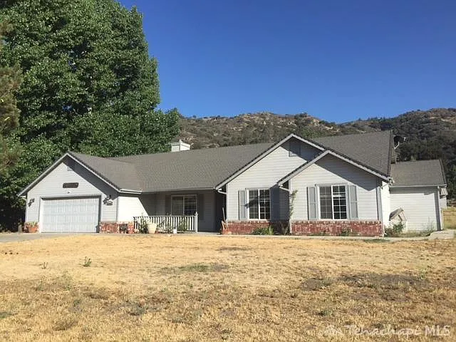23040 Homestead Way photo 1