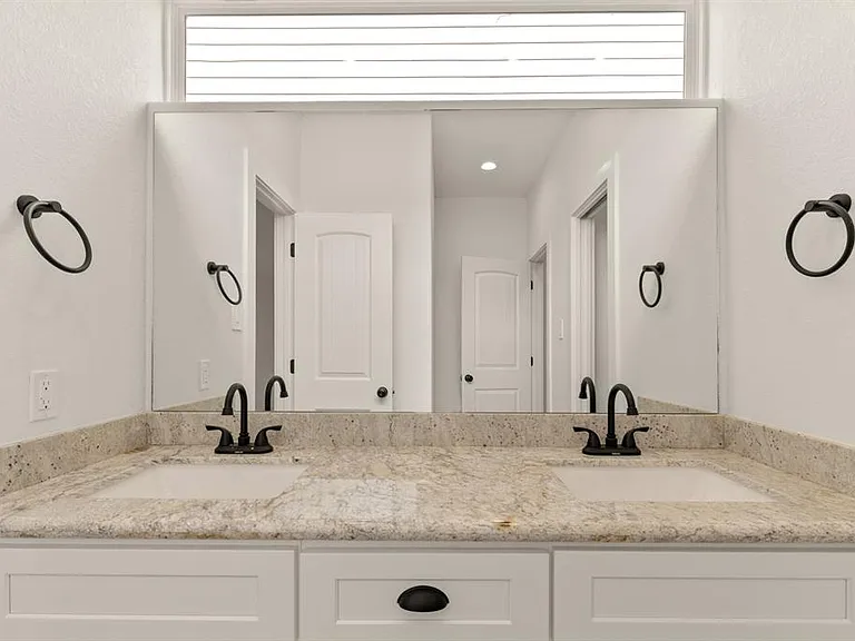 4705 Idaho St — Photo 10