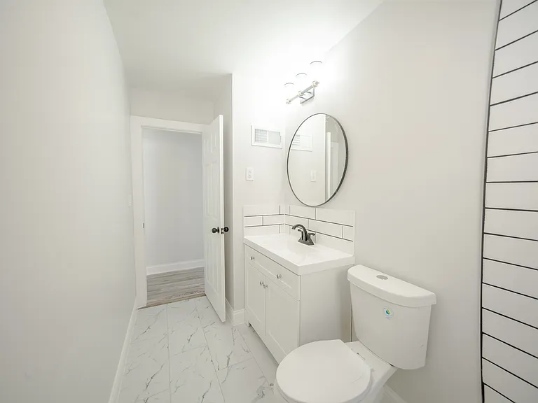 2242 N Lavergne Ave #2 — Photo 9